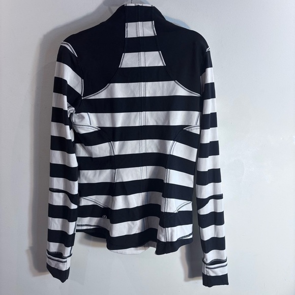 LULULEMON Sz. 8 Striped Black and White Zip Up Jacket with Thumbholes High Neck - Picture 5 of 9